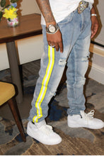 Load image into Gallery viewer, DENIM BLUE WASH (YELLOW)

